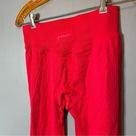 Victoria’s Secret PINK red compression leggings 21” size medium - Picture 7 of 11